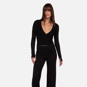 Michael Lauren FAIRBANKS BLACK faux wrap sweater - New With Tags (Size Medium)